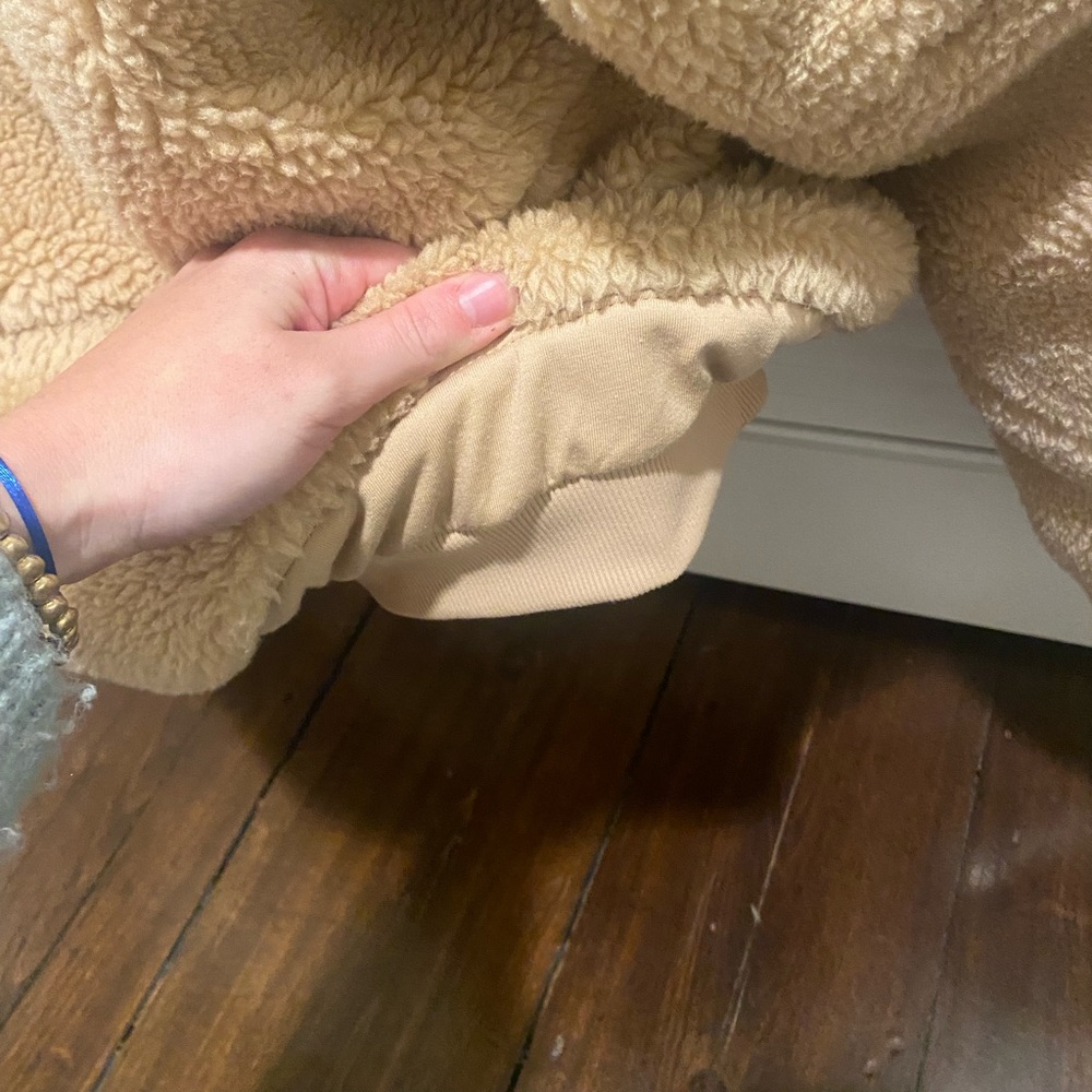ALO Yoga Camel Sherpa Snow Angel Puffer Jacket - Picture 7 of 8